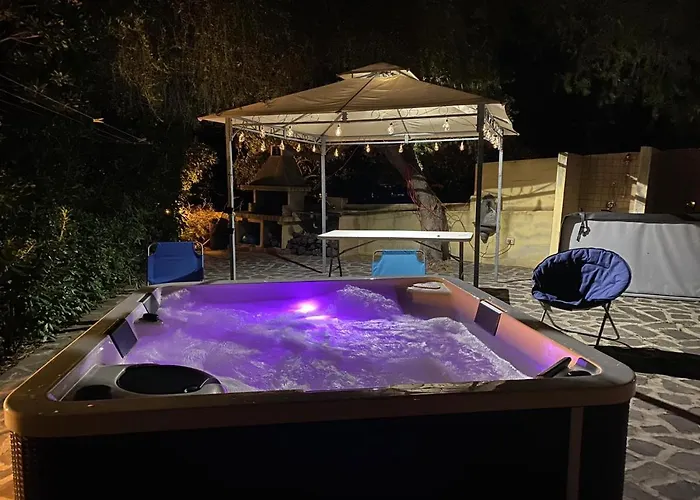 Dettori 招待所 圣特奥多罗